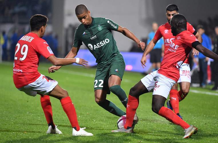 法甲：朗斯冲击排名，圣埃蒂安绝境求生