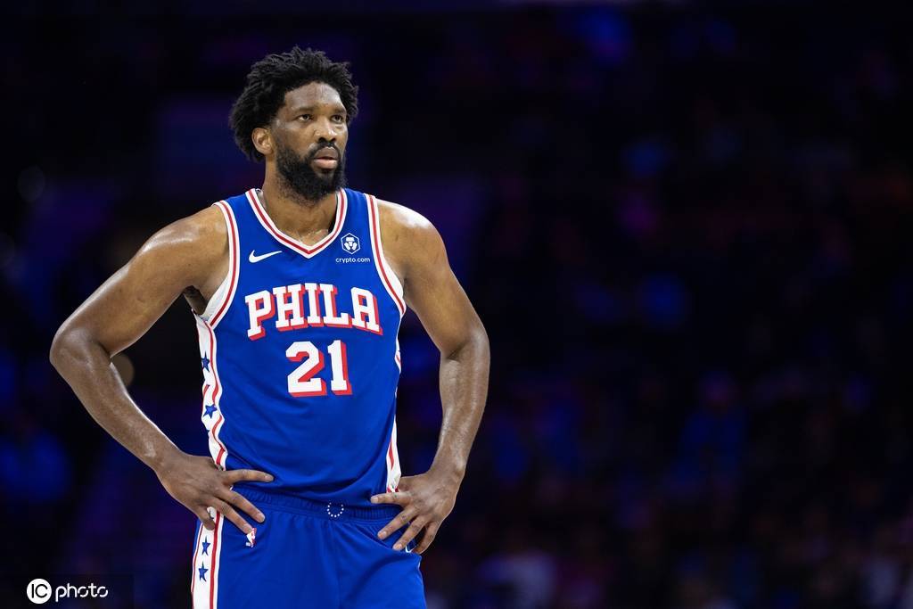 恩比德成功接受左膝关节镜手术 将于六周后重新评估