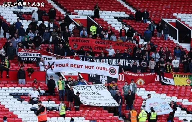 引发激烈对抗：曼市德比后俱乐部VS球迷冲突延续，曼联内忧外患？