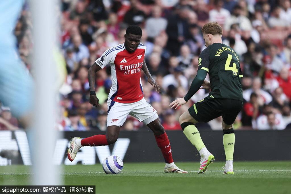 英超-托马斯破门萨卡失良机 阿森纳1-1小蜜蜂遭两连平