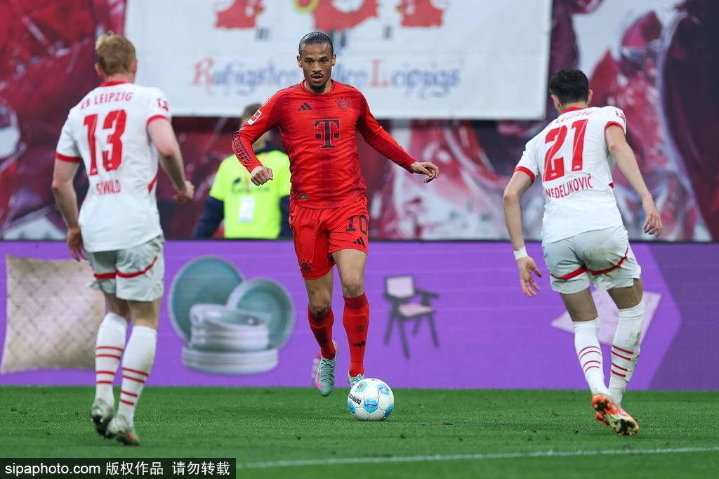 拜仁转会再遭重创!巴尔科拉拒绝加盟,德甲巨人边锋荒雪上加霜