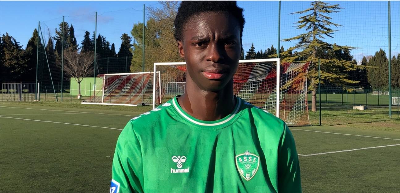 国米盯上17岁法国中场天才,外号新博格巴,德甲豪强也欲争抢